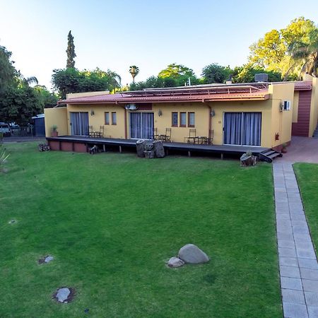 Sunriver Kalahari Lodge Riverside Stay In Upington Esterno foto