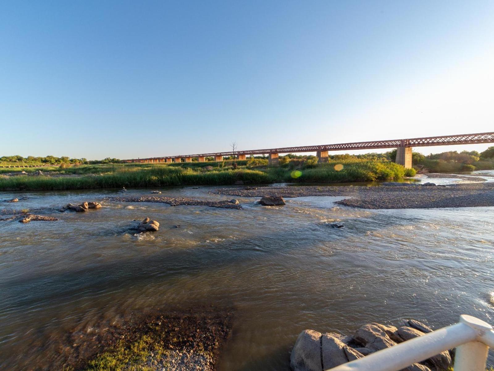 Sunriver Kalahari Lodge Riverside Stay In Upington Esterno foto
