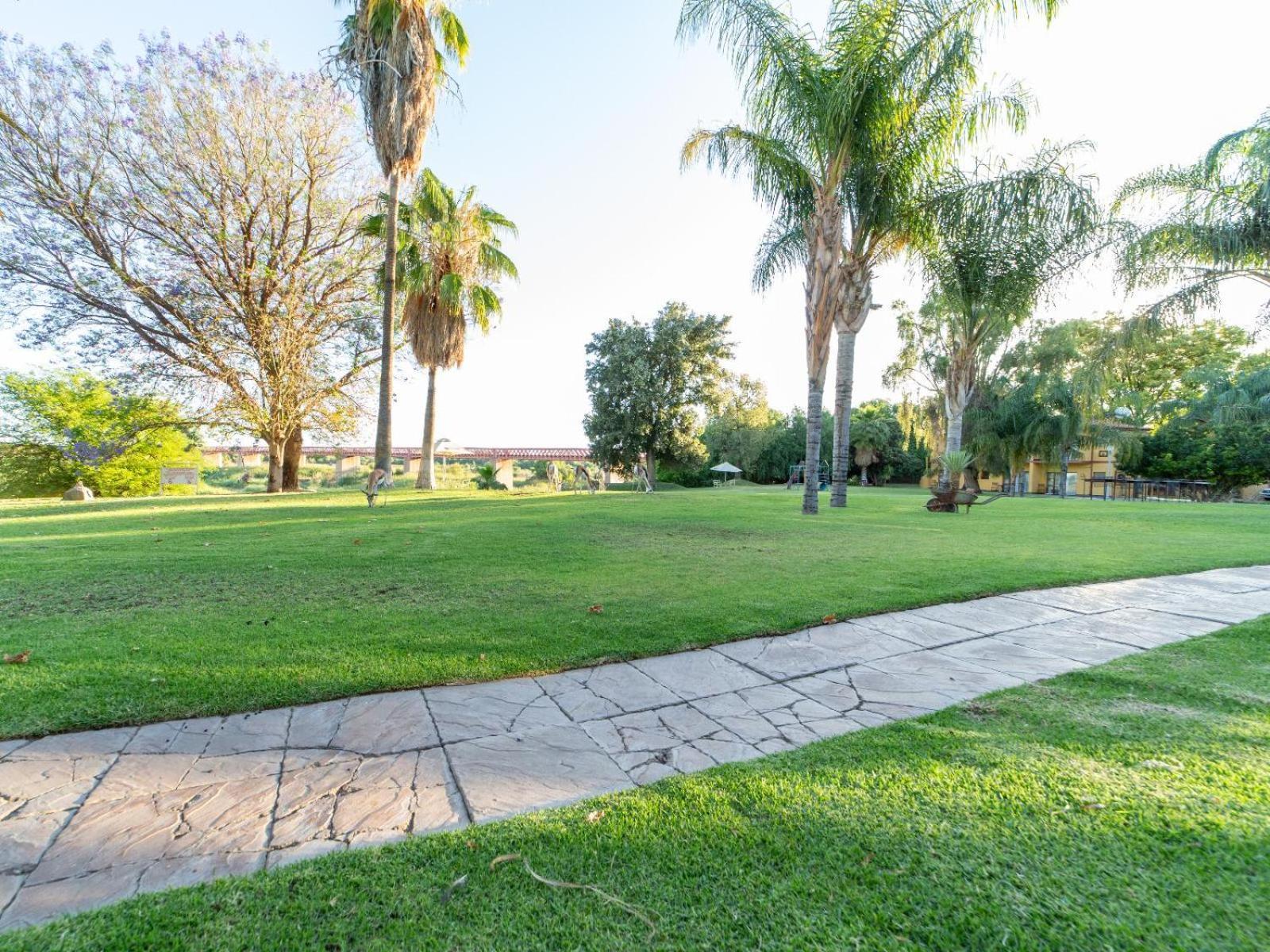 Sunriver Kalahari Lodge Riverside Stay In Upington Esterno foto