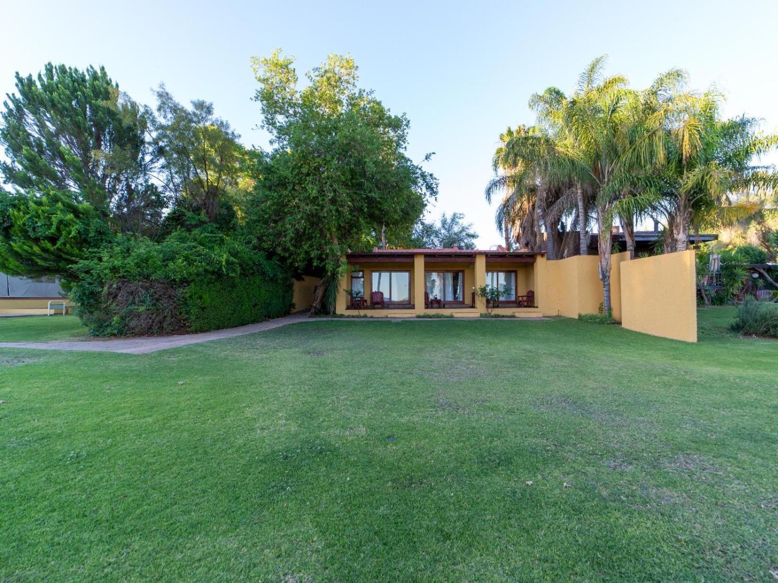 Sunriver Kalahari Lodge Riverside Stay In Upington Esterno foto