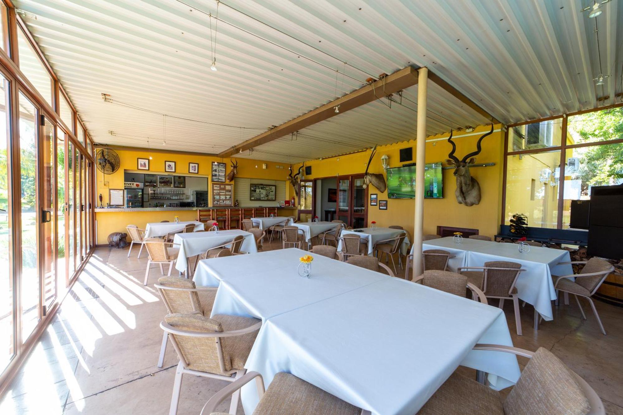 Sunriver Kalahari Lodge Riverside Stay In Upington Esterno foto