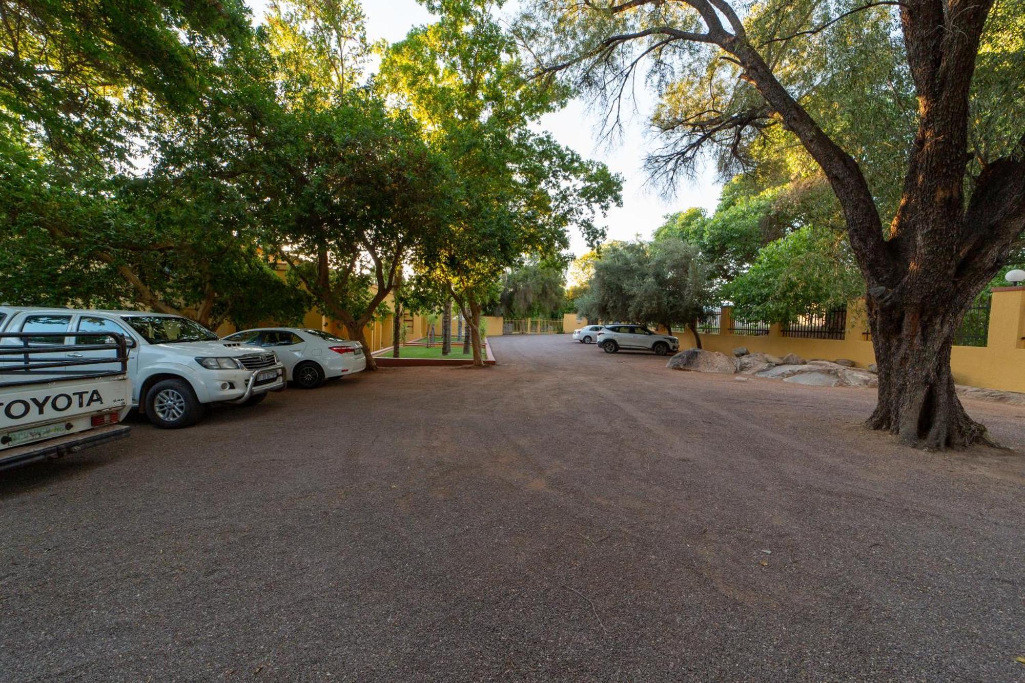 Sunriver Kalahari Lodge Riverside Stay In Upington Esterno foto