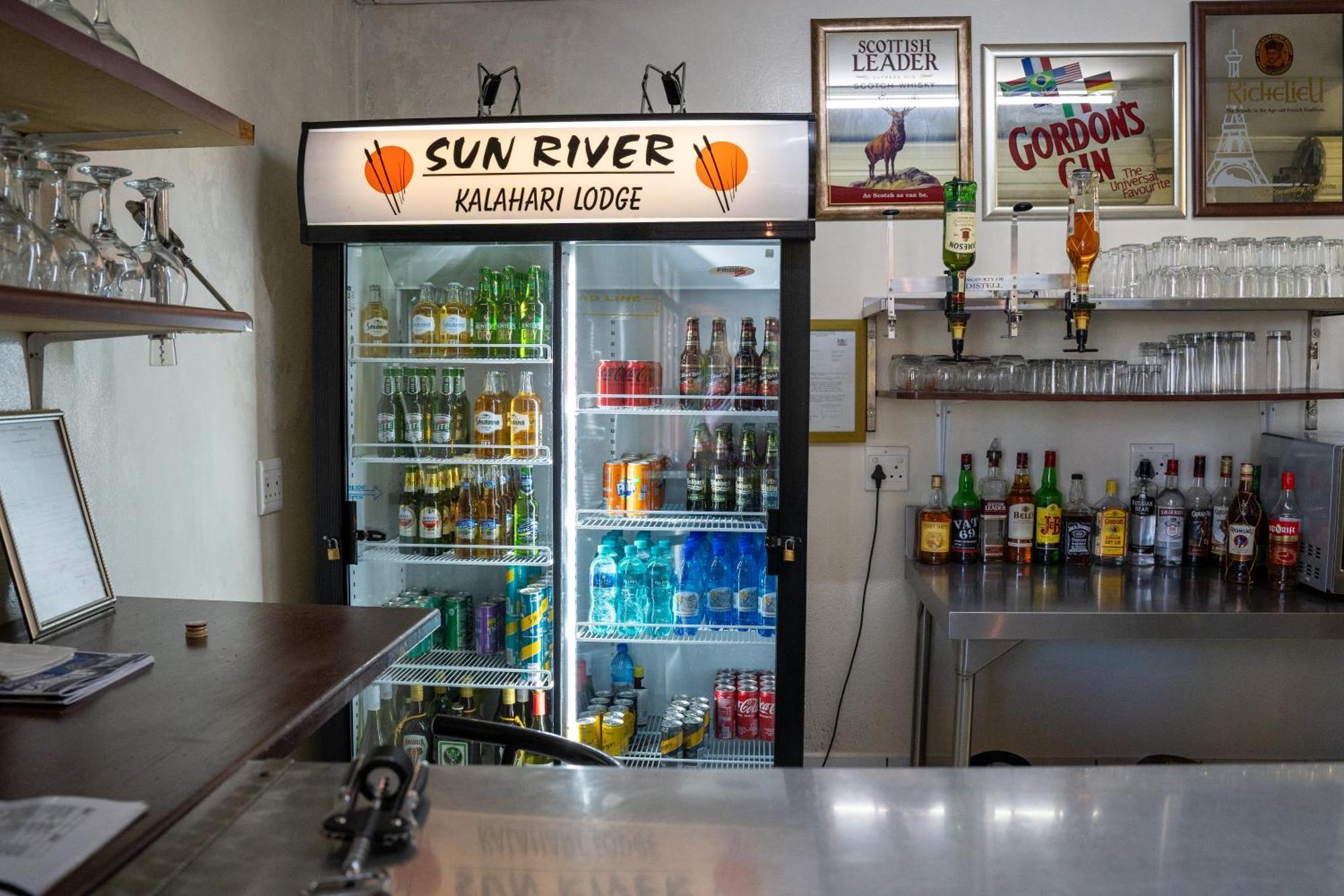 Sunriver Kalahari Lodge Riverside Stay In Upington Esterno foto