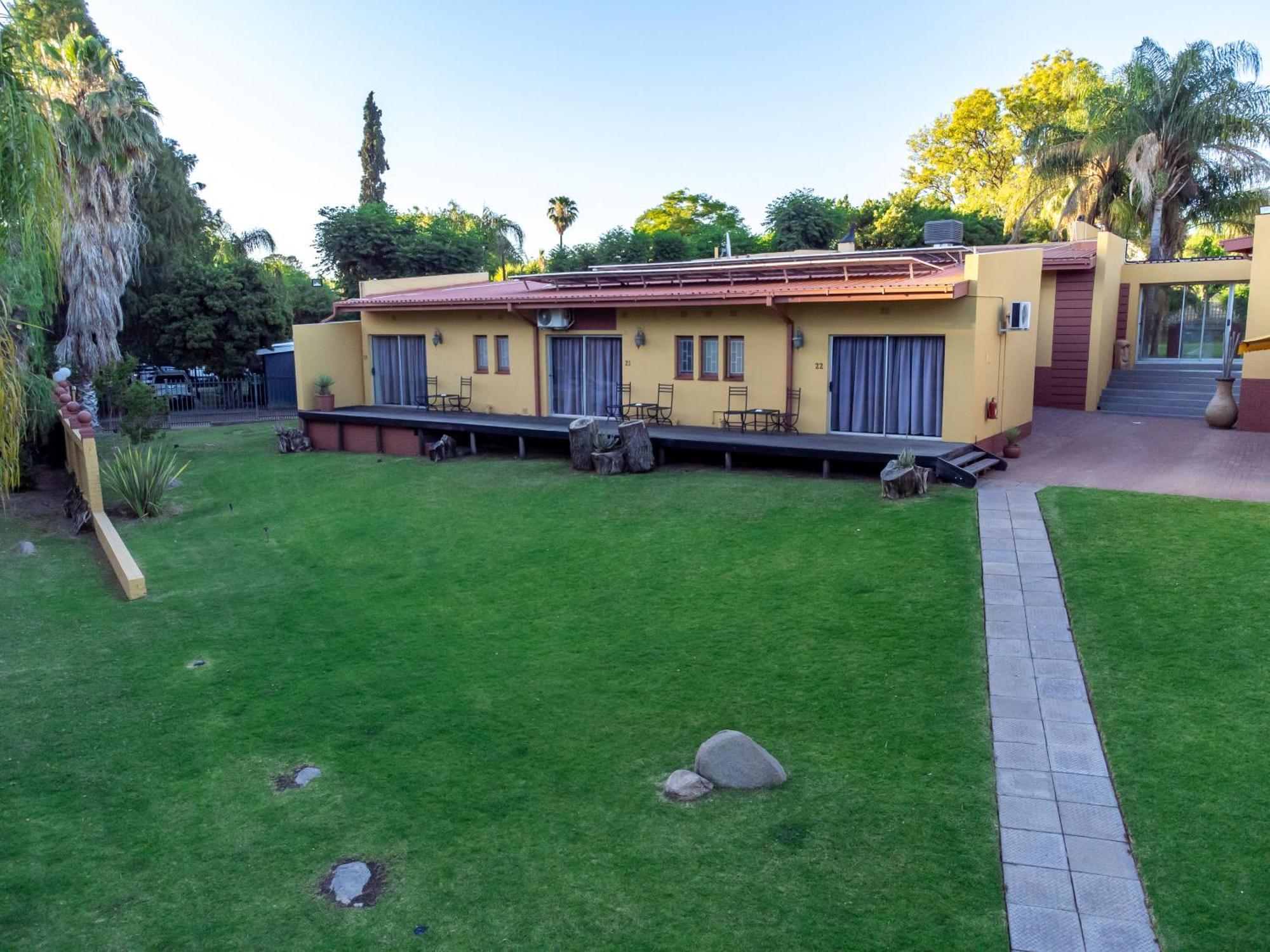 Sunriver Kalahari Lodge Riverside Stay In Upington Esterno foto